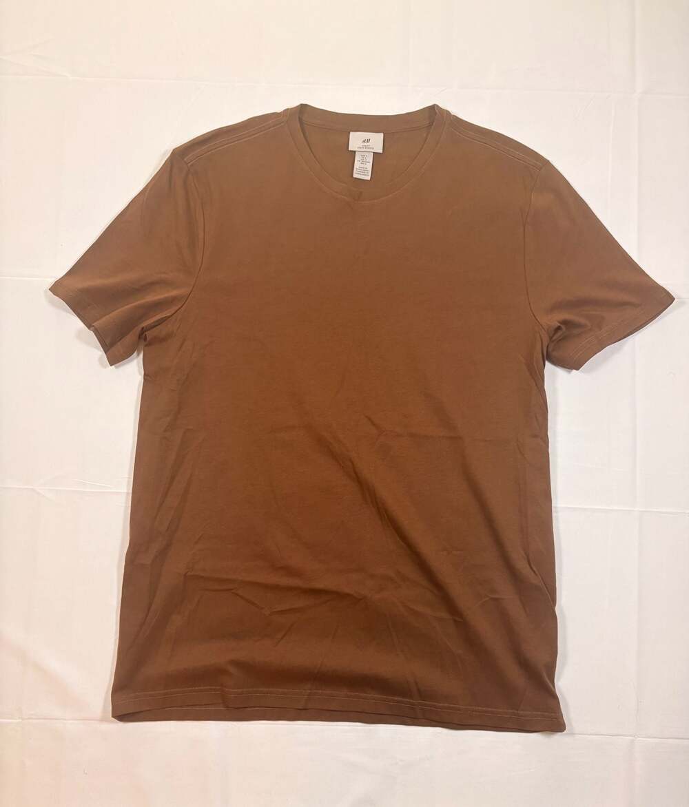 H&M Men's Slim Fit Crew Neck Short Sleeve T-Shirt in Brown